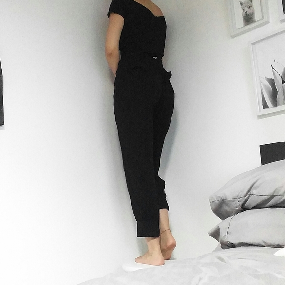 ⚡️SALE⚡️Baby Phat Black Jogger Style Trouser w/Gold Chain - Picture 3 of 8